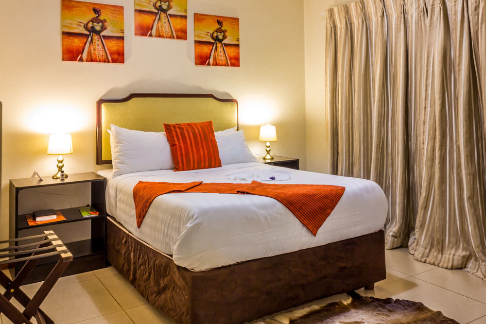 Hill View Inn Serowe Exterior photo